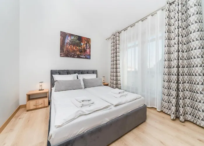 Select Suites By Mb s